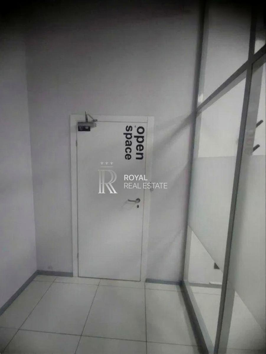 1864885330527065