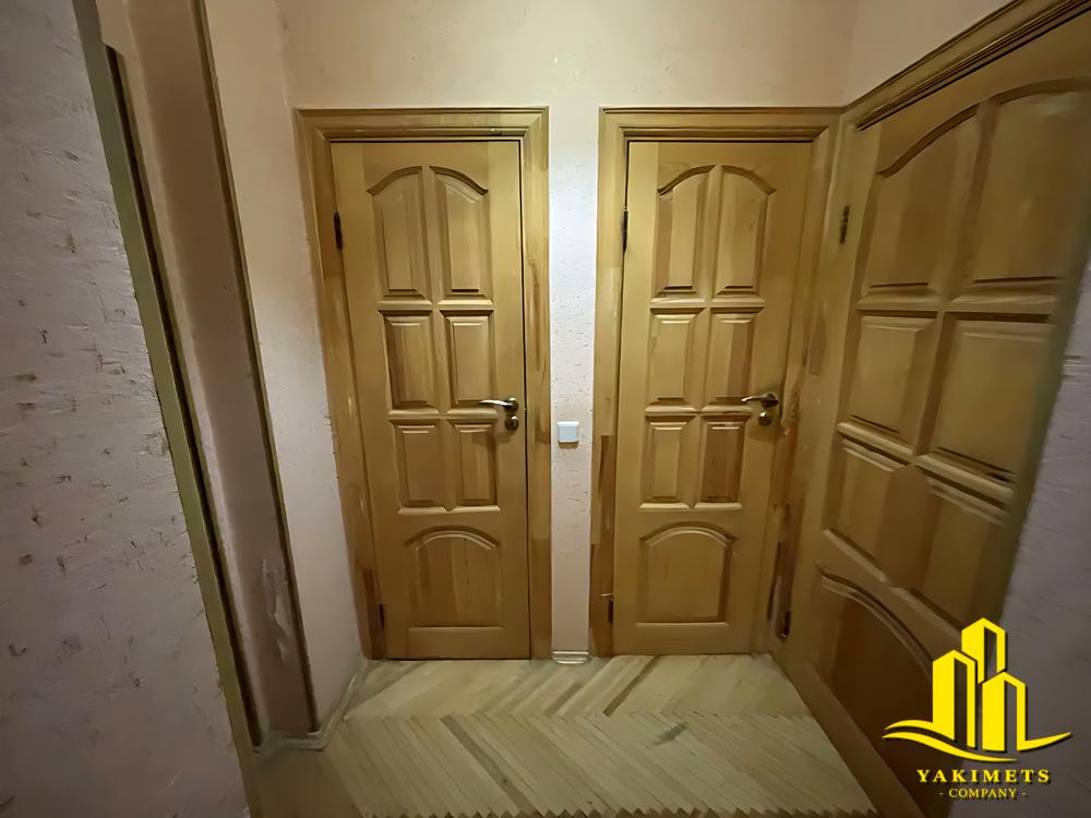 1864886303463576
