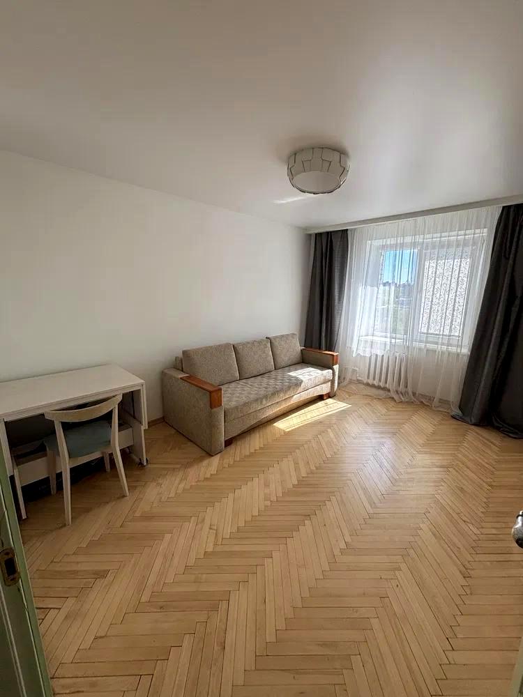1864889375661557