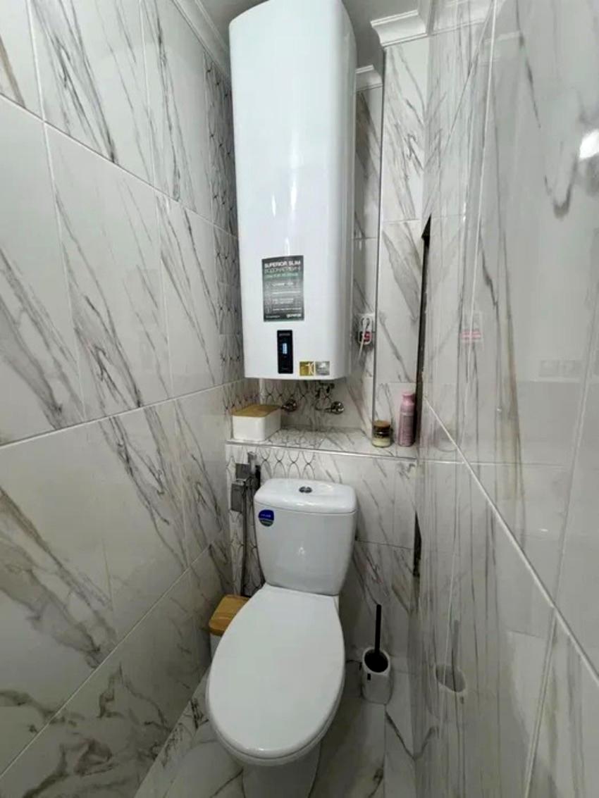 1864889762563037
