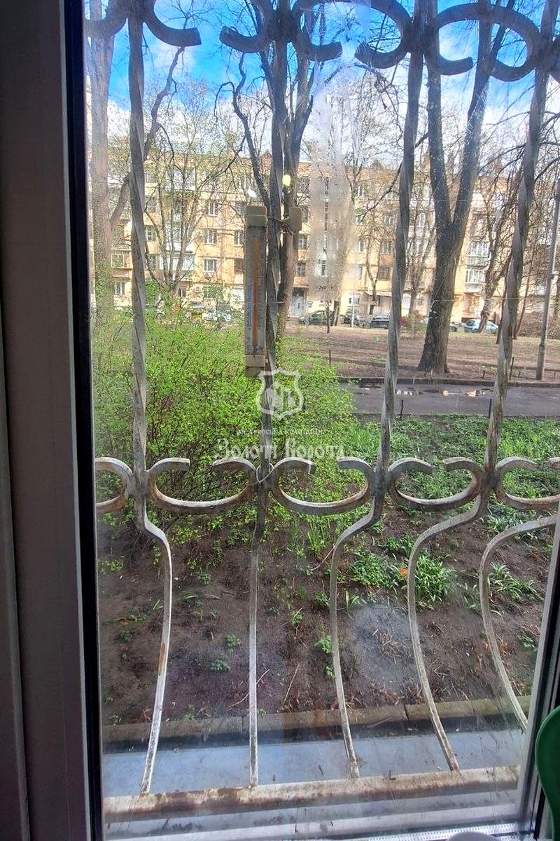 1864889846855938