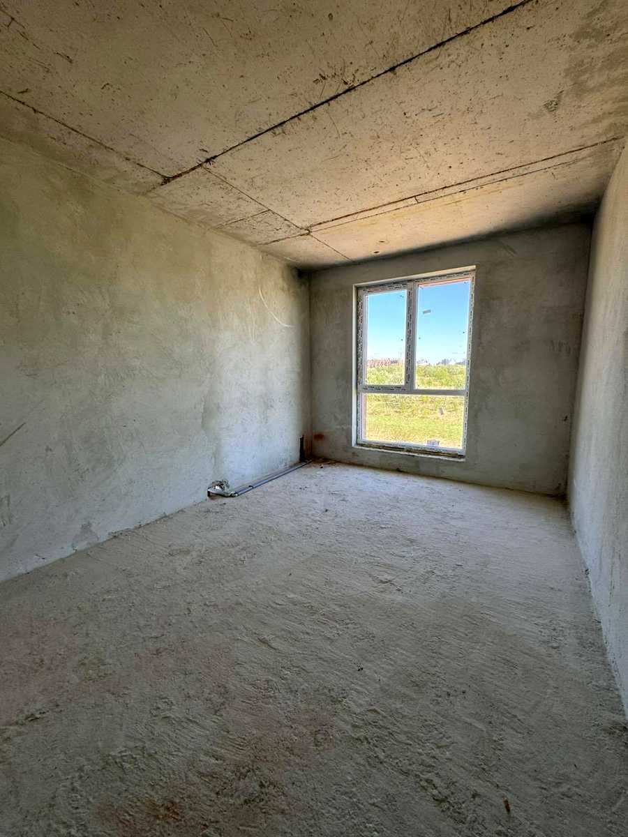1864892846857300