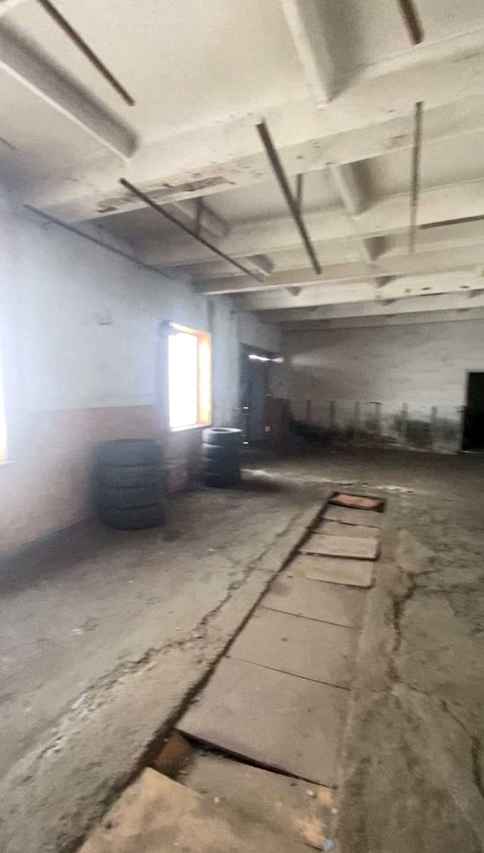 1864895536083539