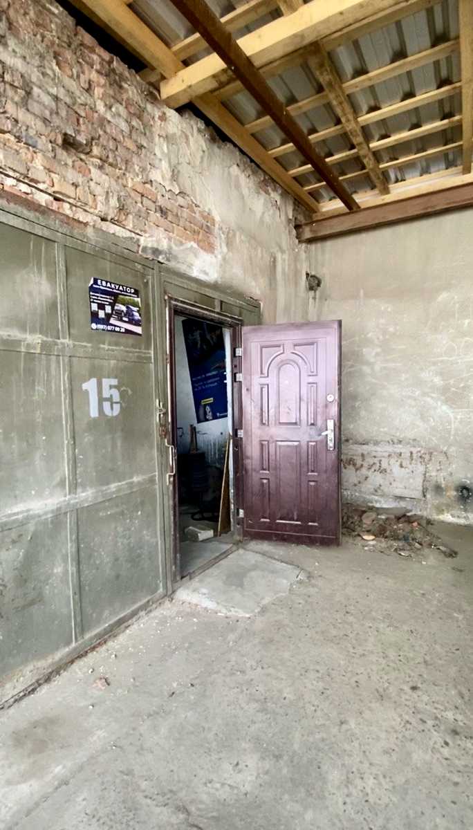 1864895536084171