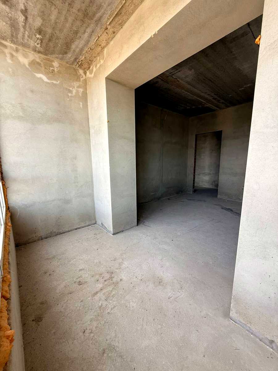 1864895874705129