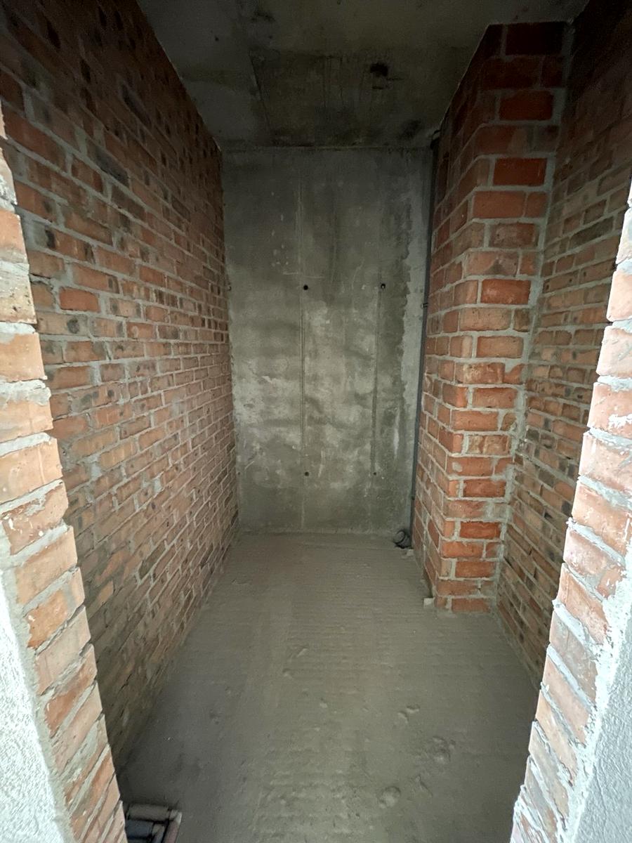 1864898674014364