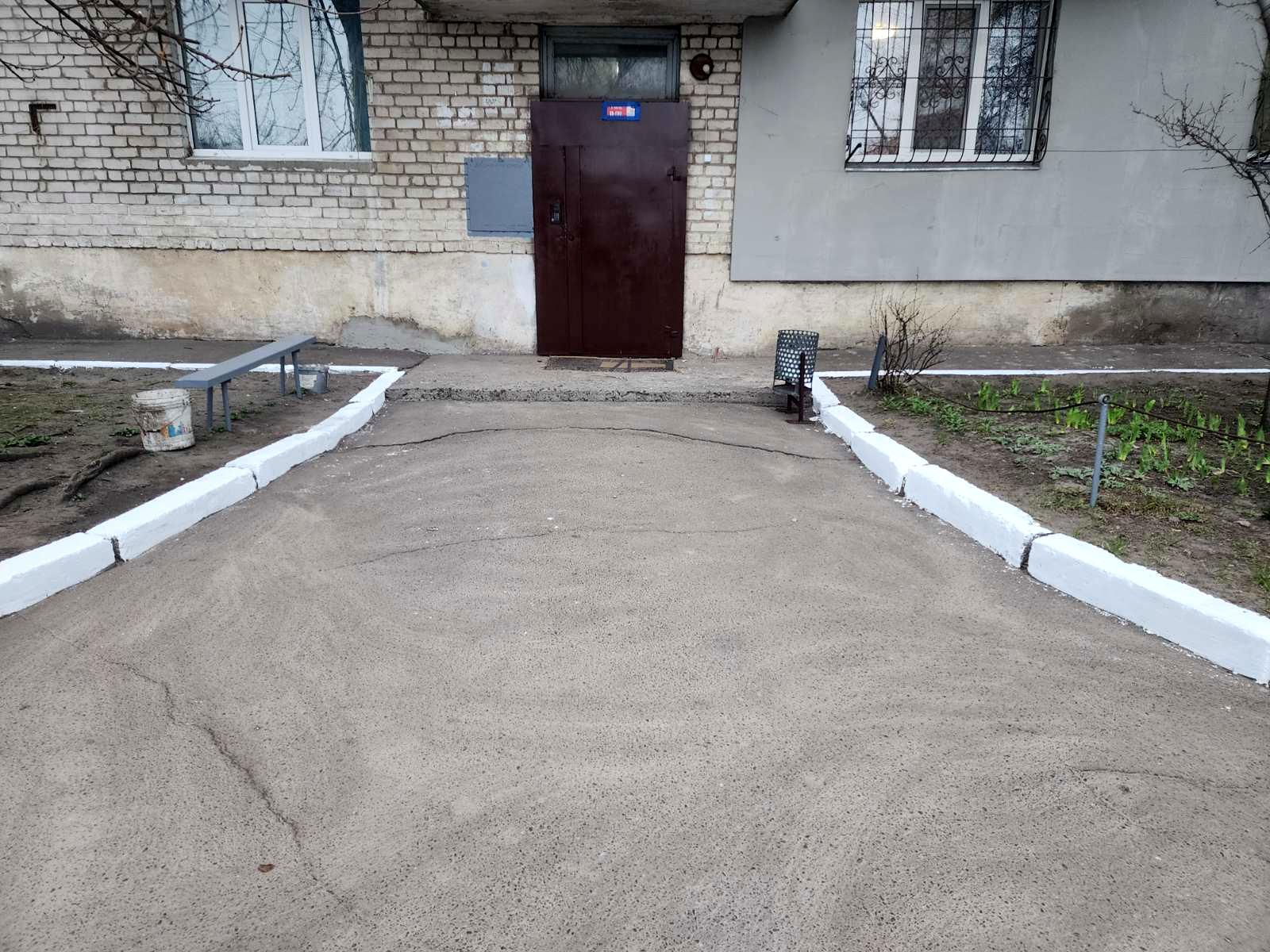 1864902604439559