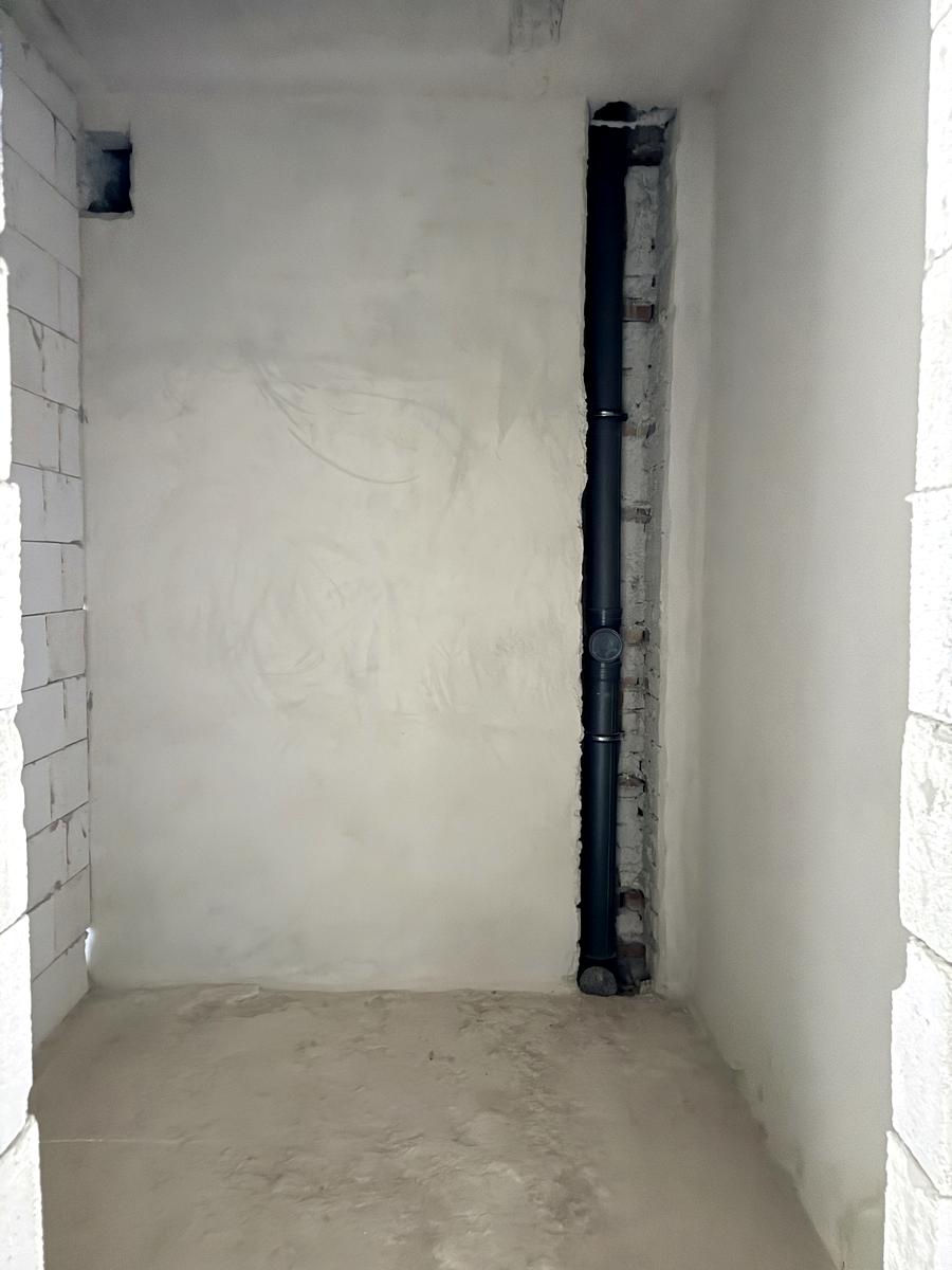 1864903314295817