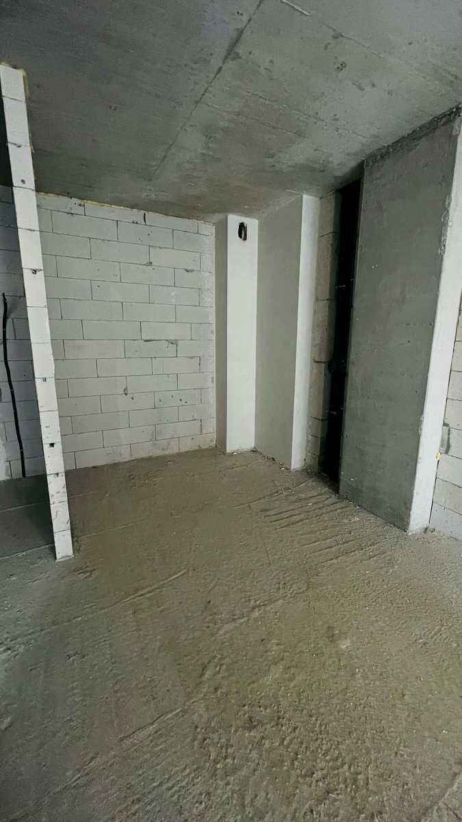 1864904494928543