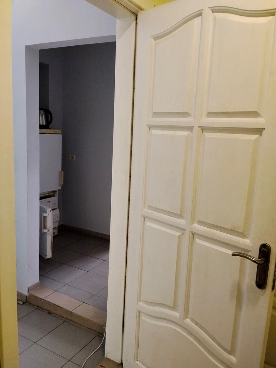 1864906669704686
