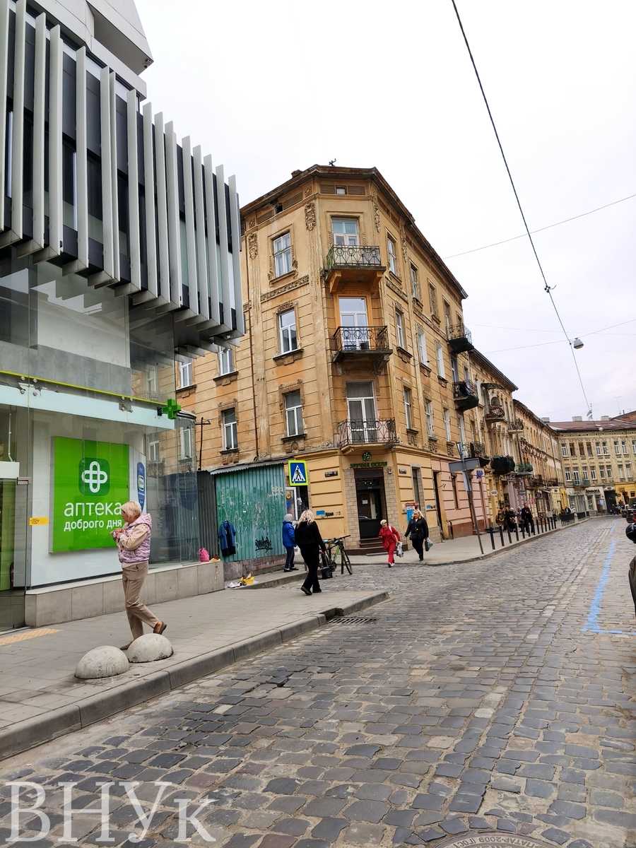 1864915678086178
