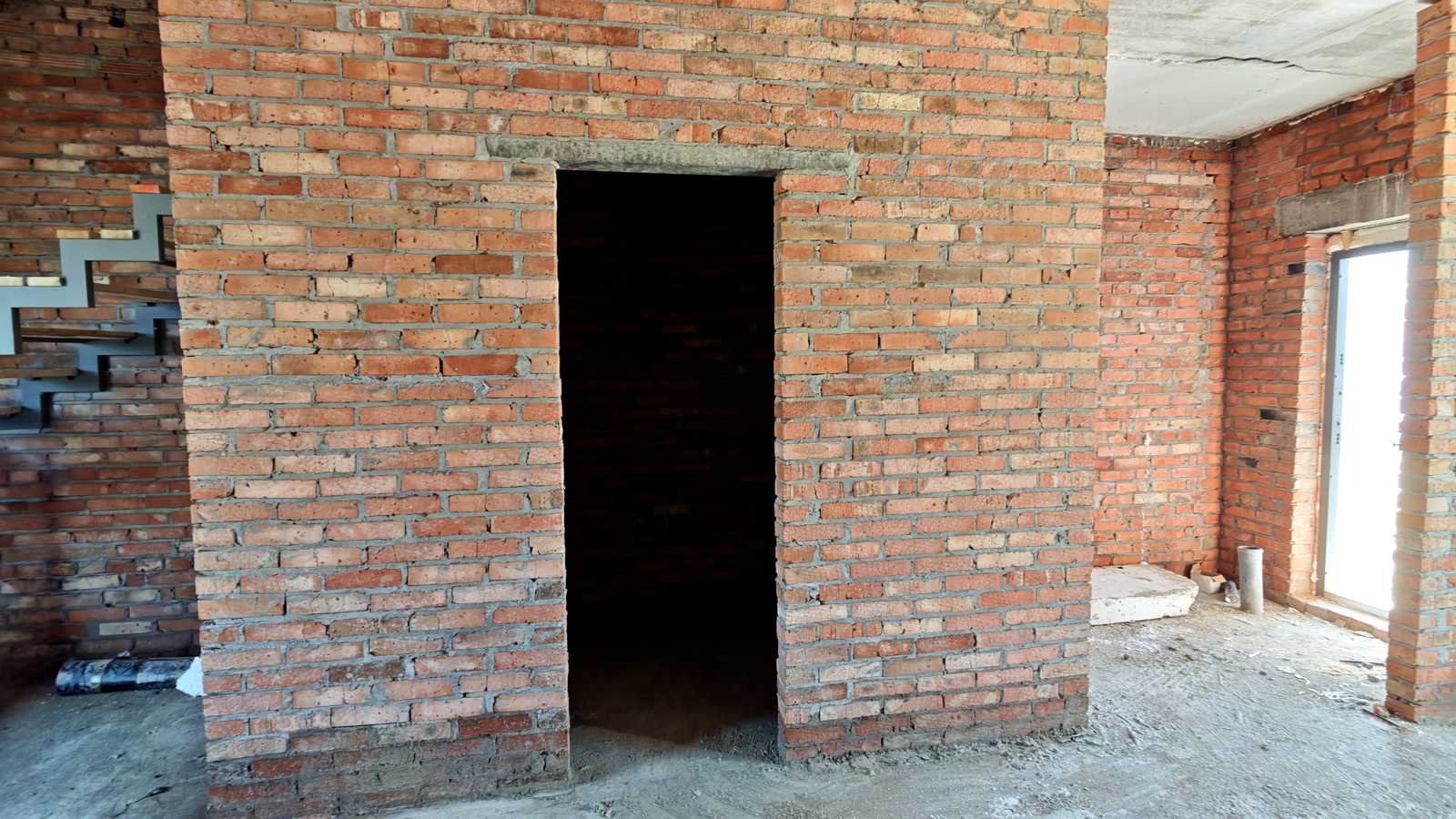 1864916544005942