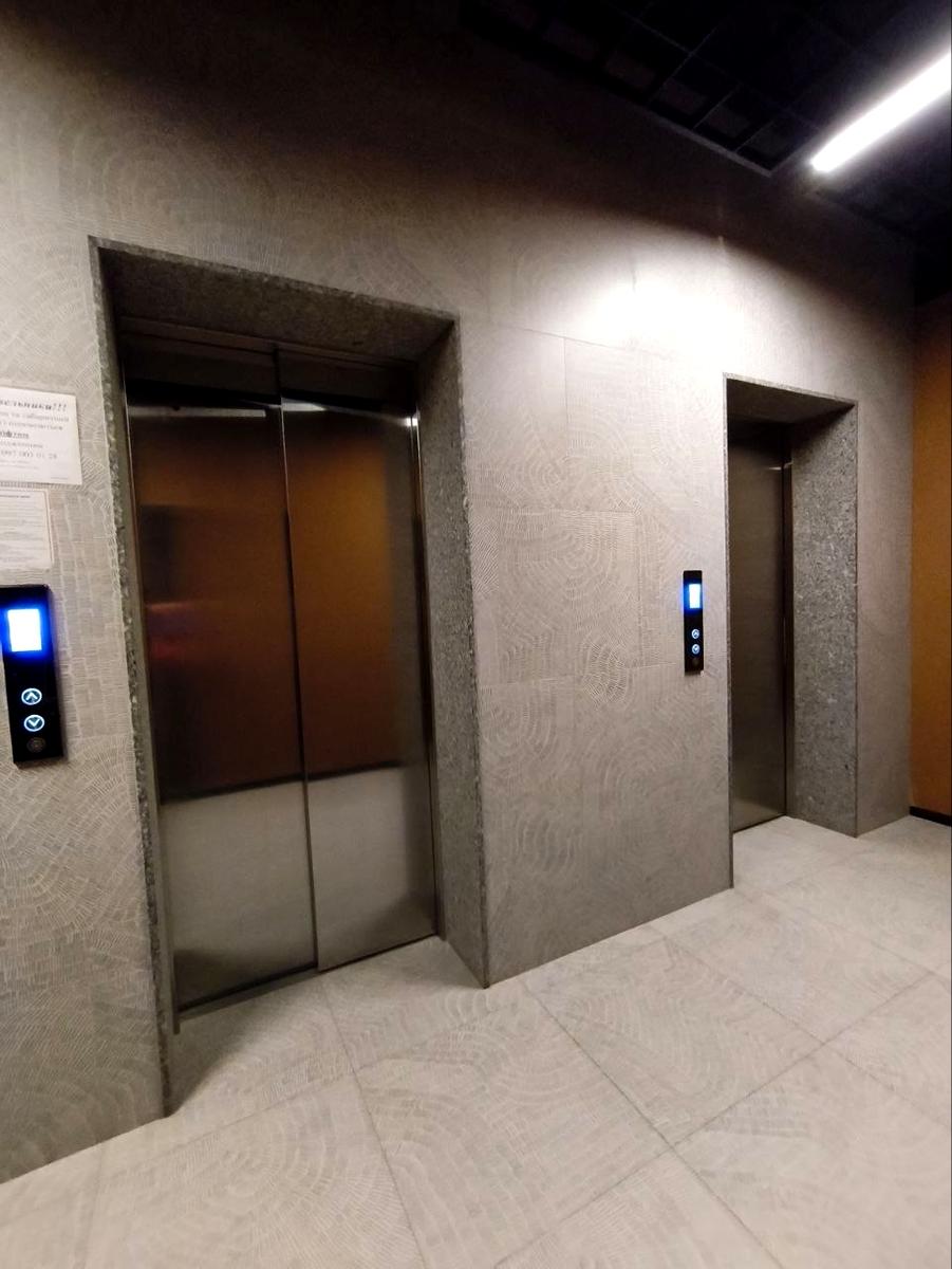 1864918380559158