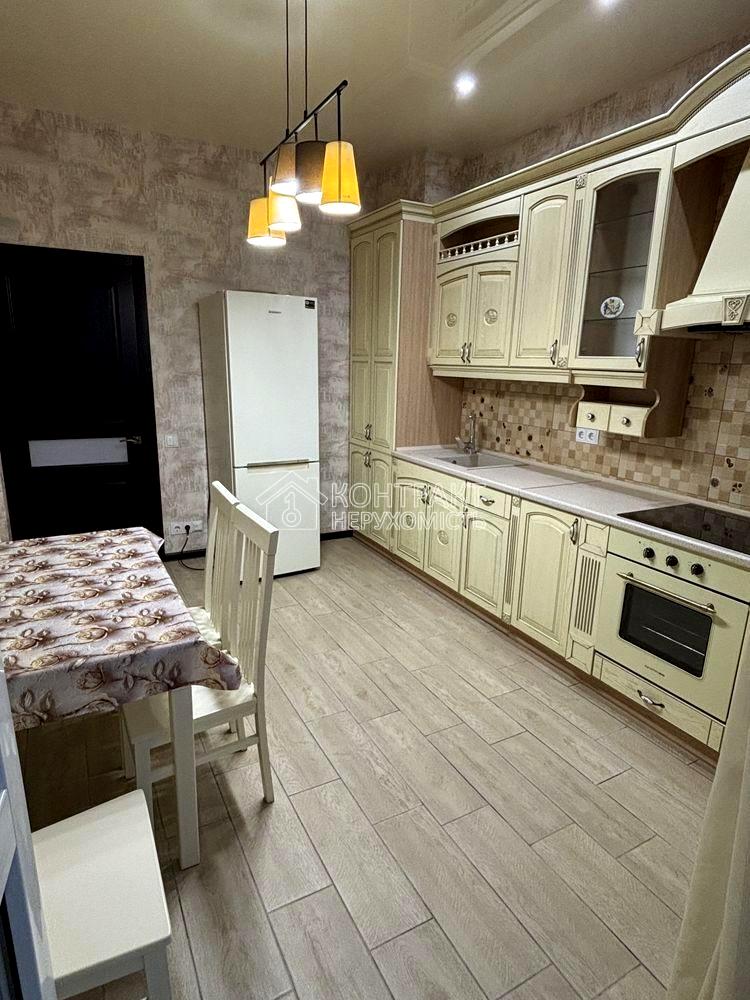 1864919955232298