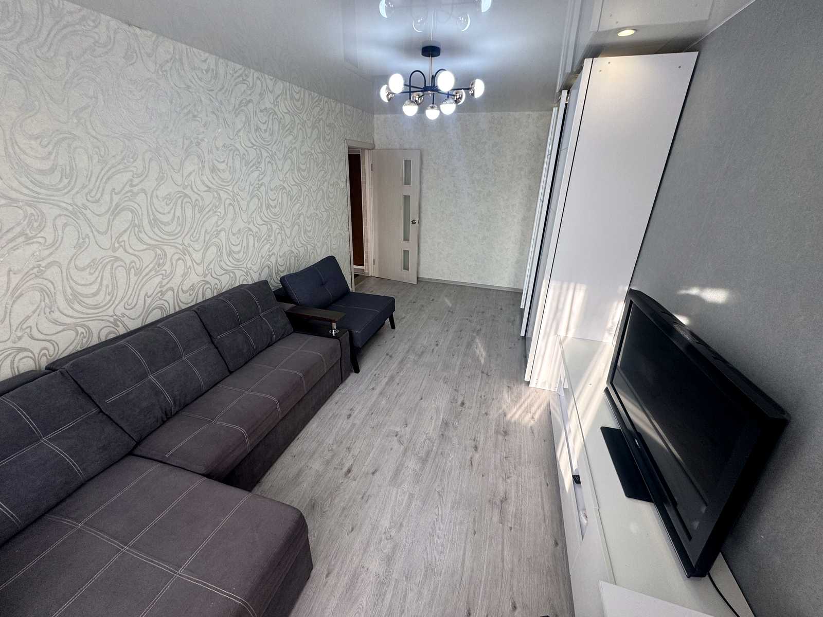 1864954838883619