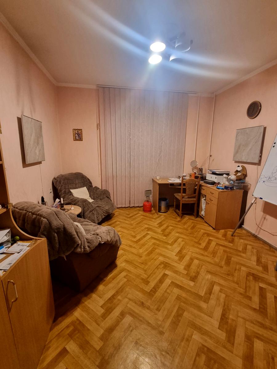 1864959275479017