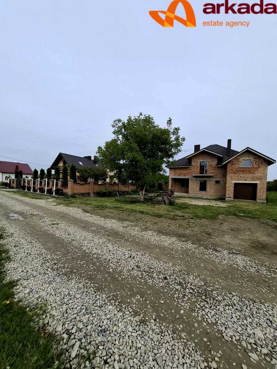 1864970658176756
