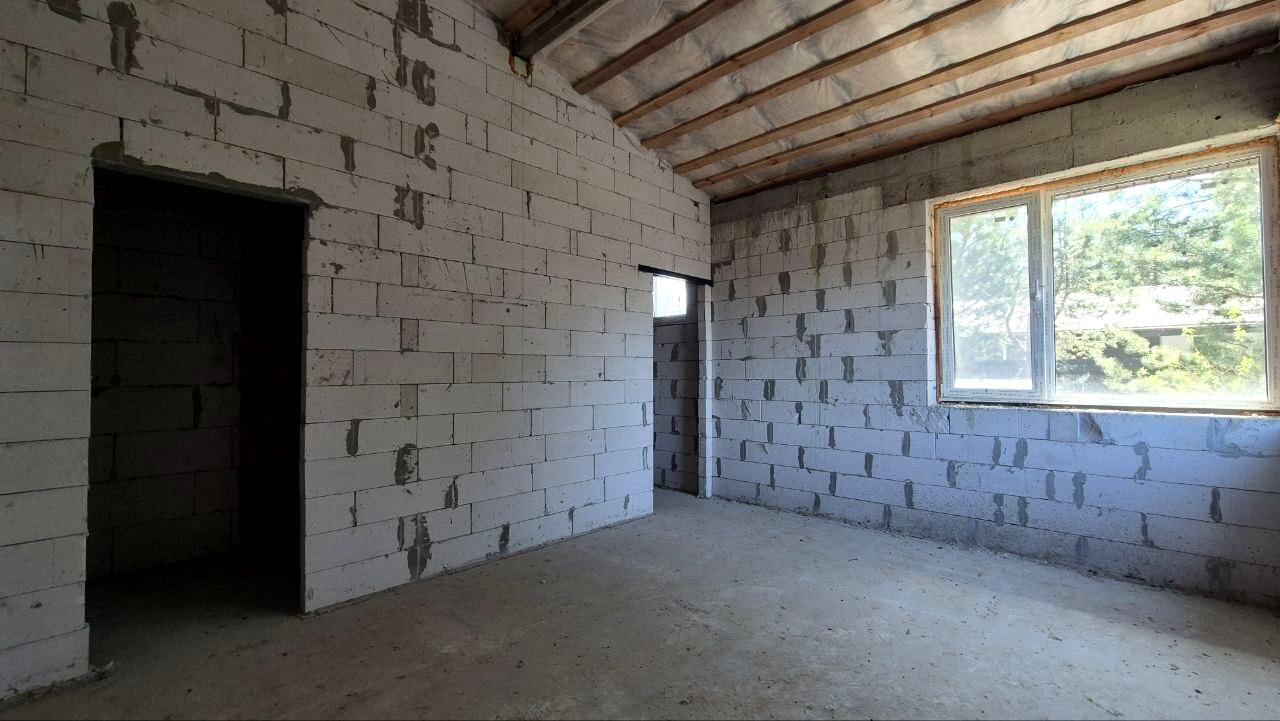 1864971225392049