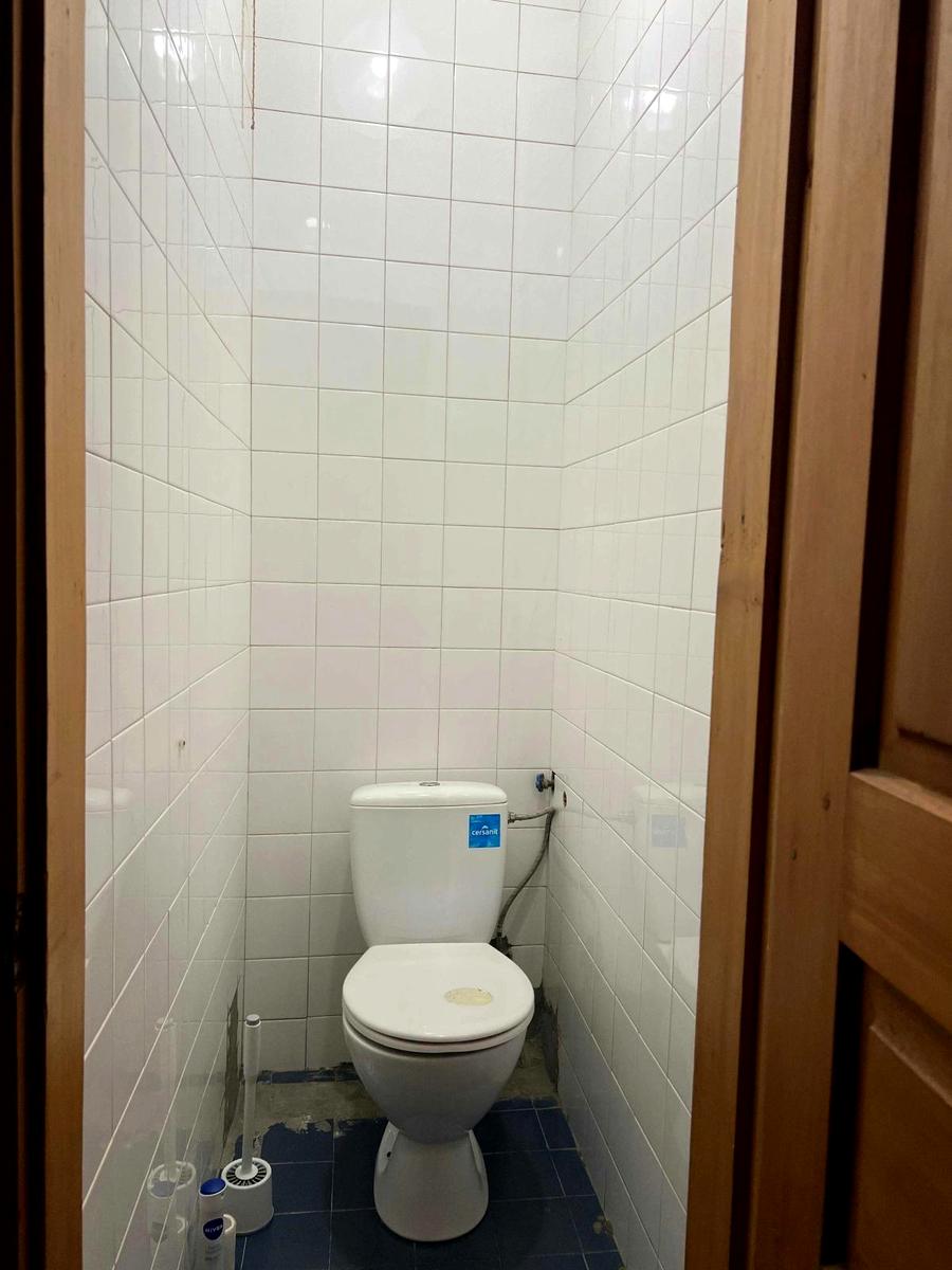 1864973038679657