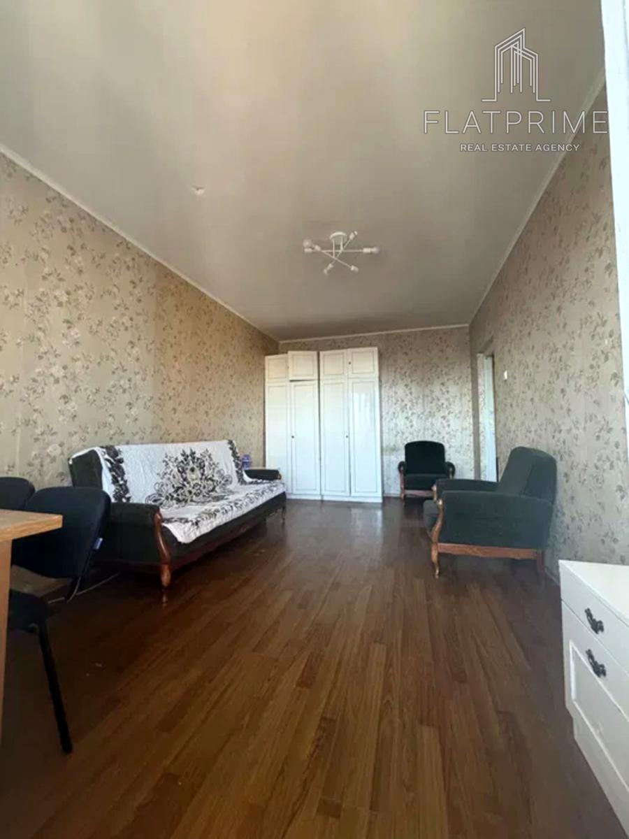 1864973576962048