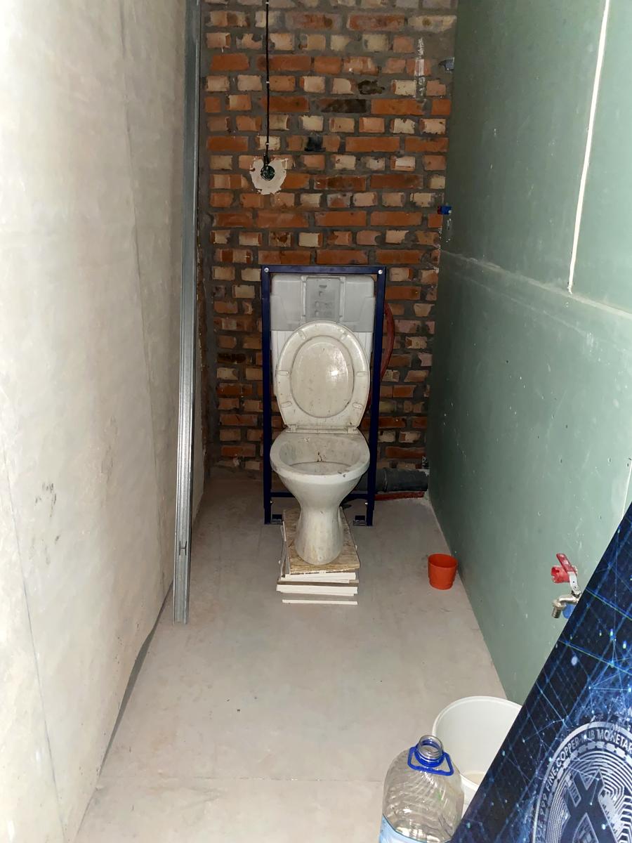 1864974503274304