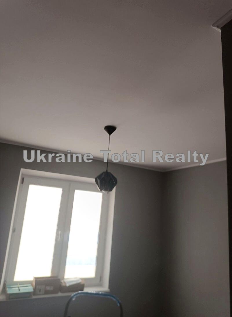 1864975792958449