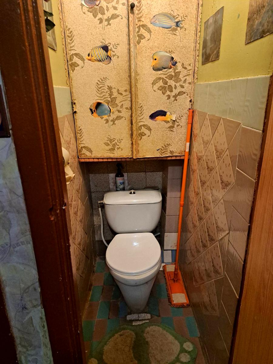 1864976452422119