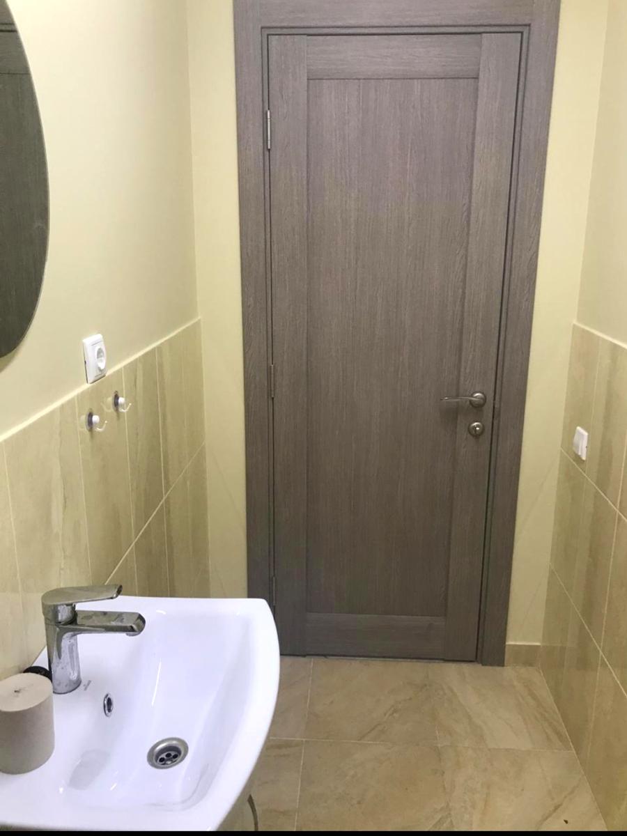1864977803093949