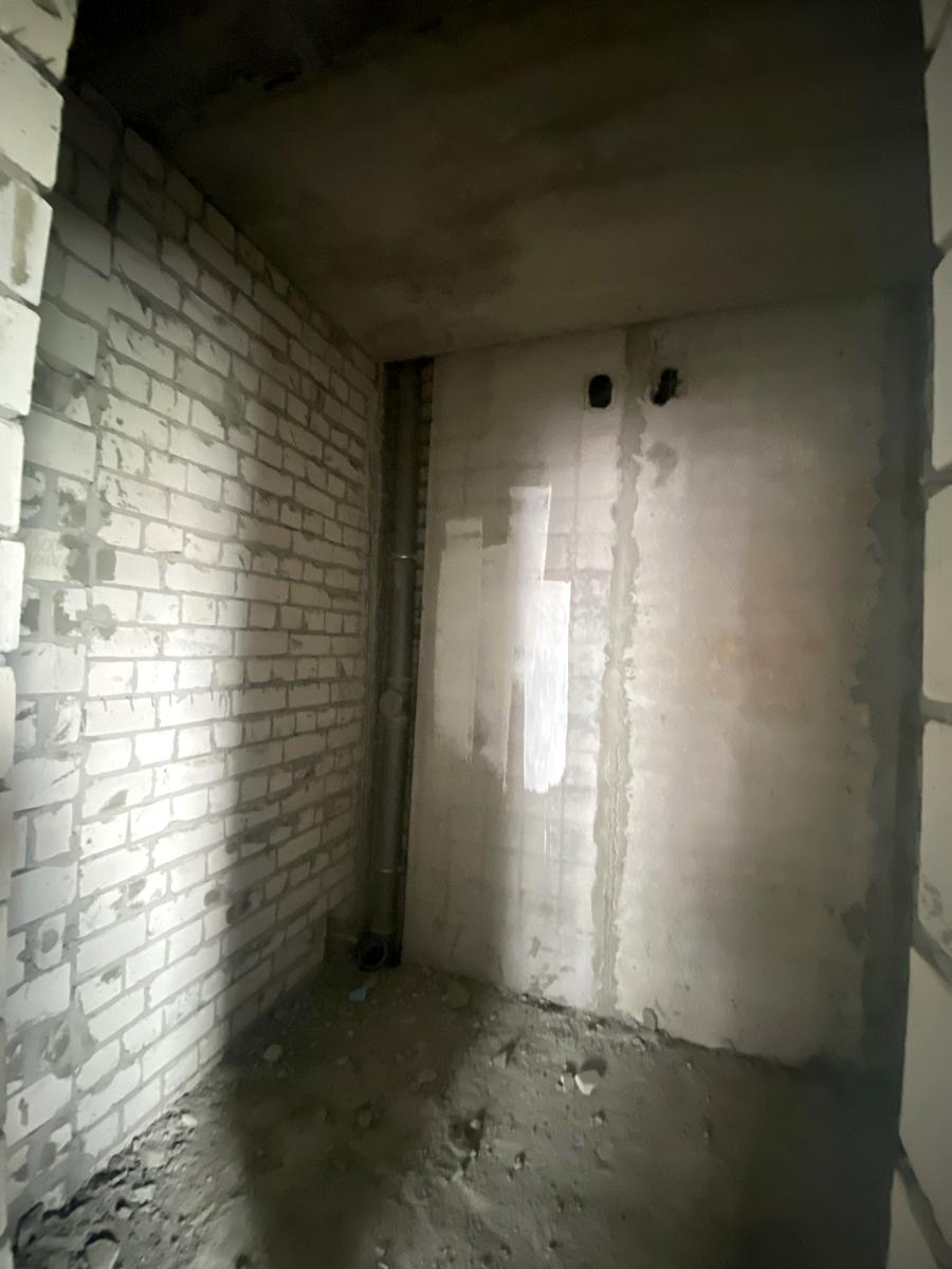 1864978551684725