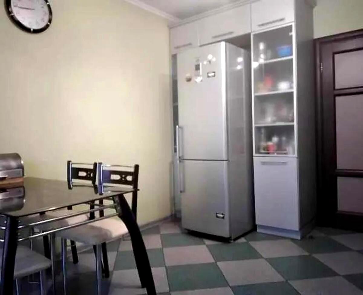 1864978594022808