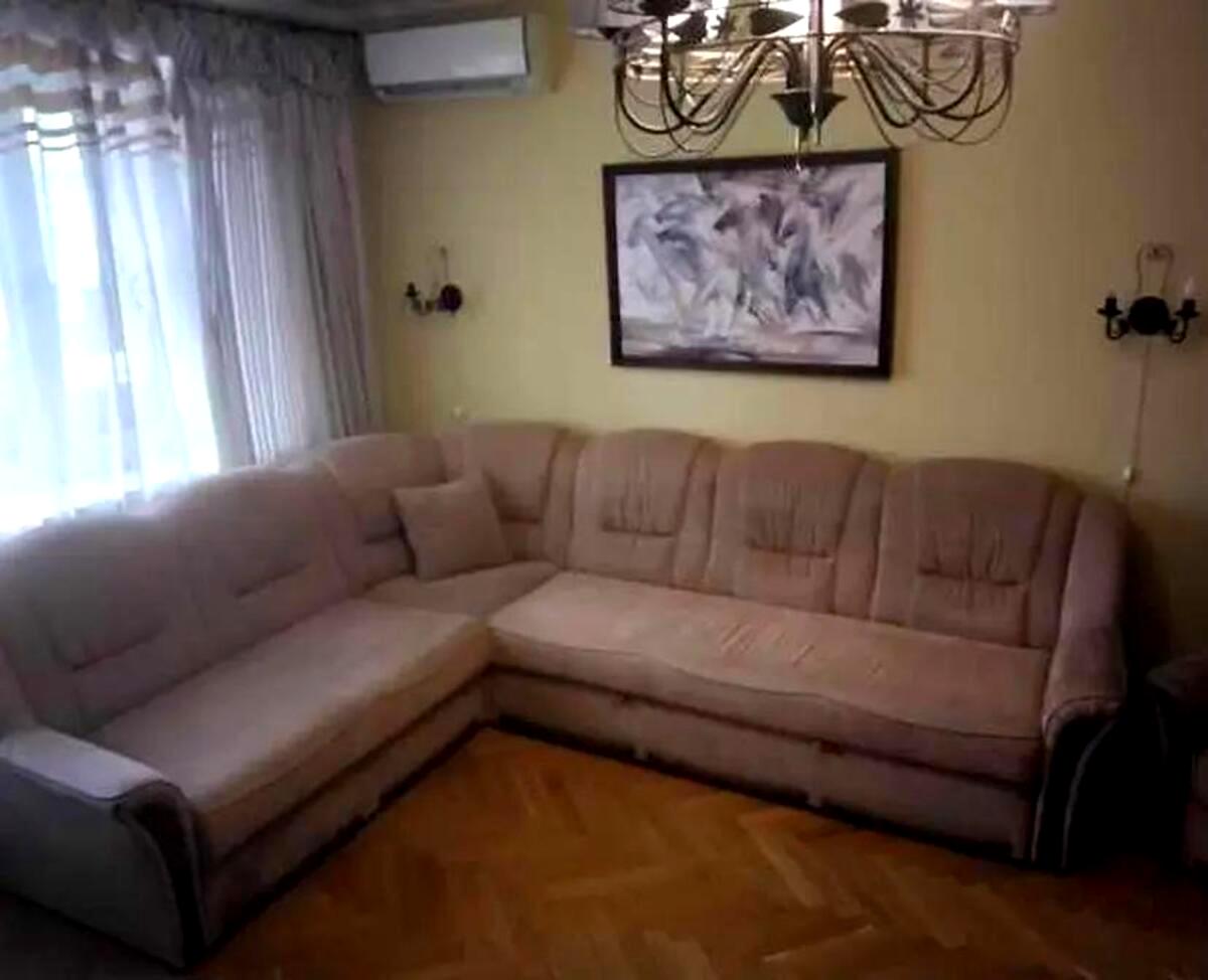1864978594832119