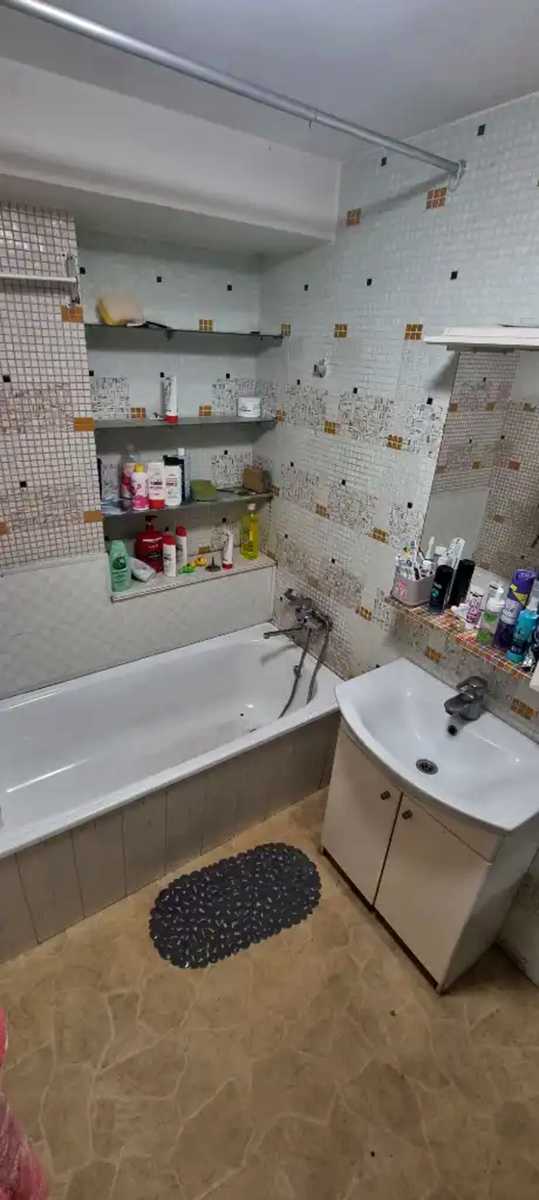 1864978670683634