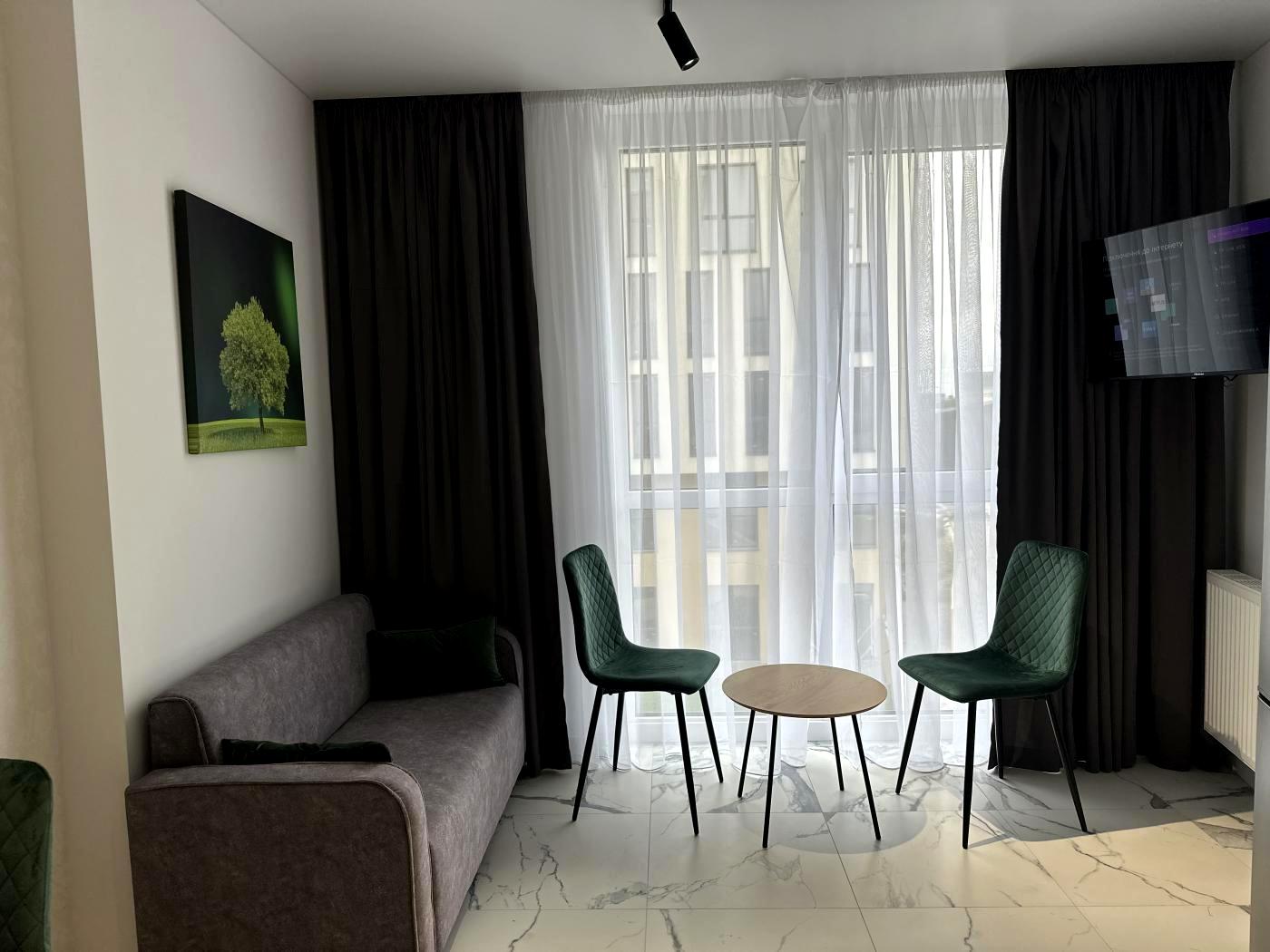 1864983013398367