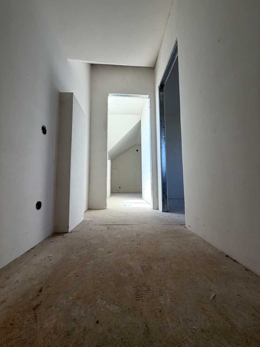 1864983326846577