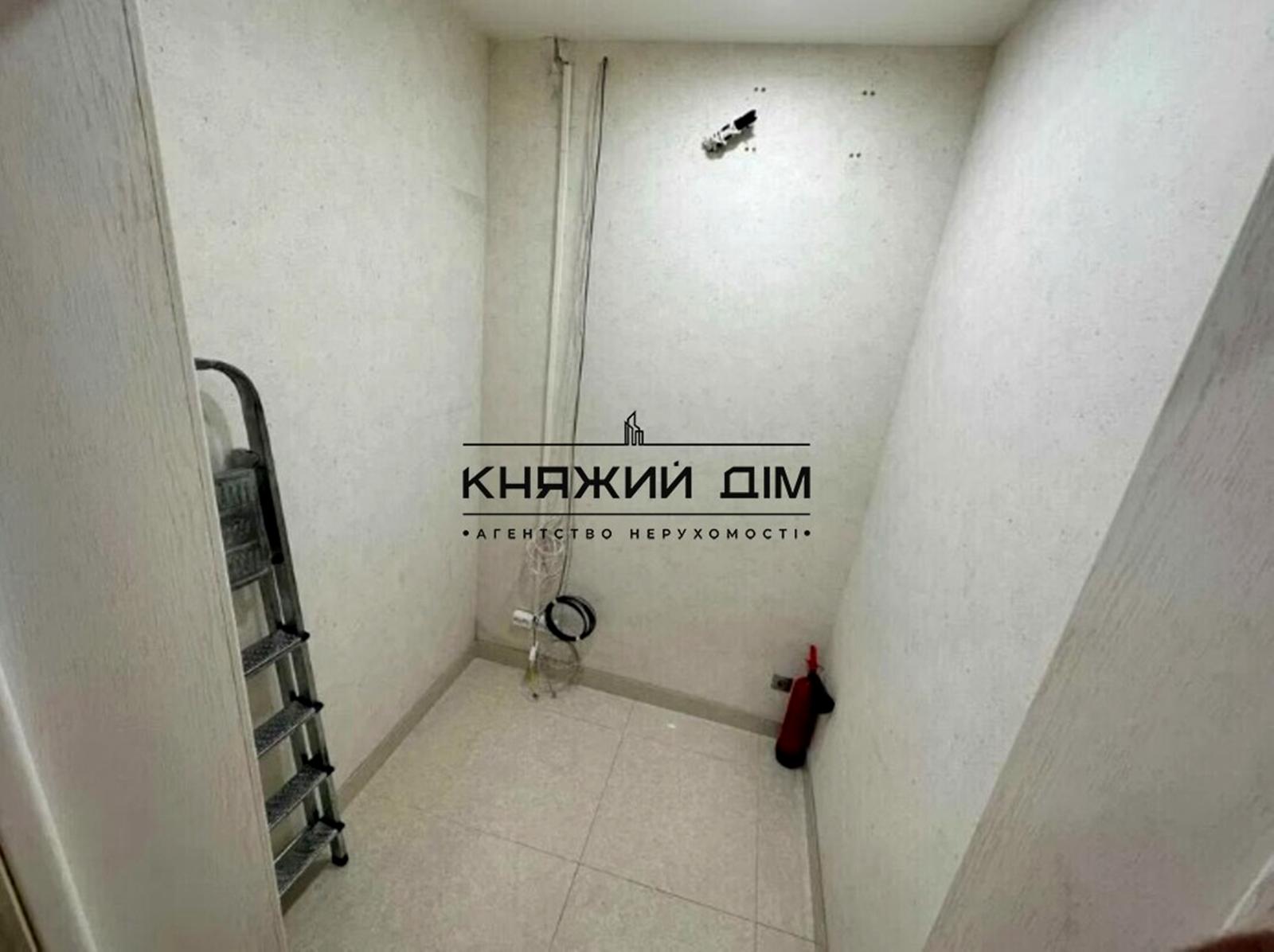 1864984788360249