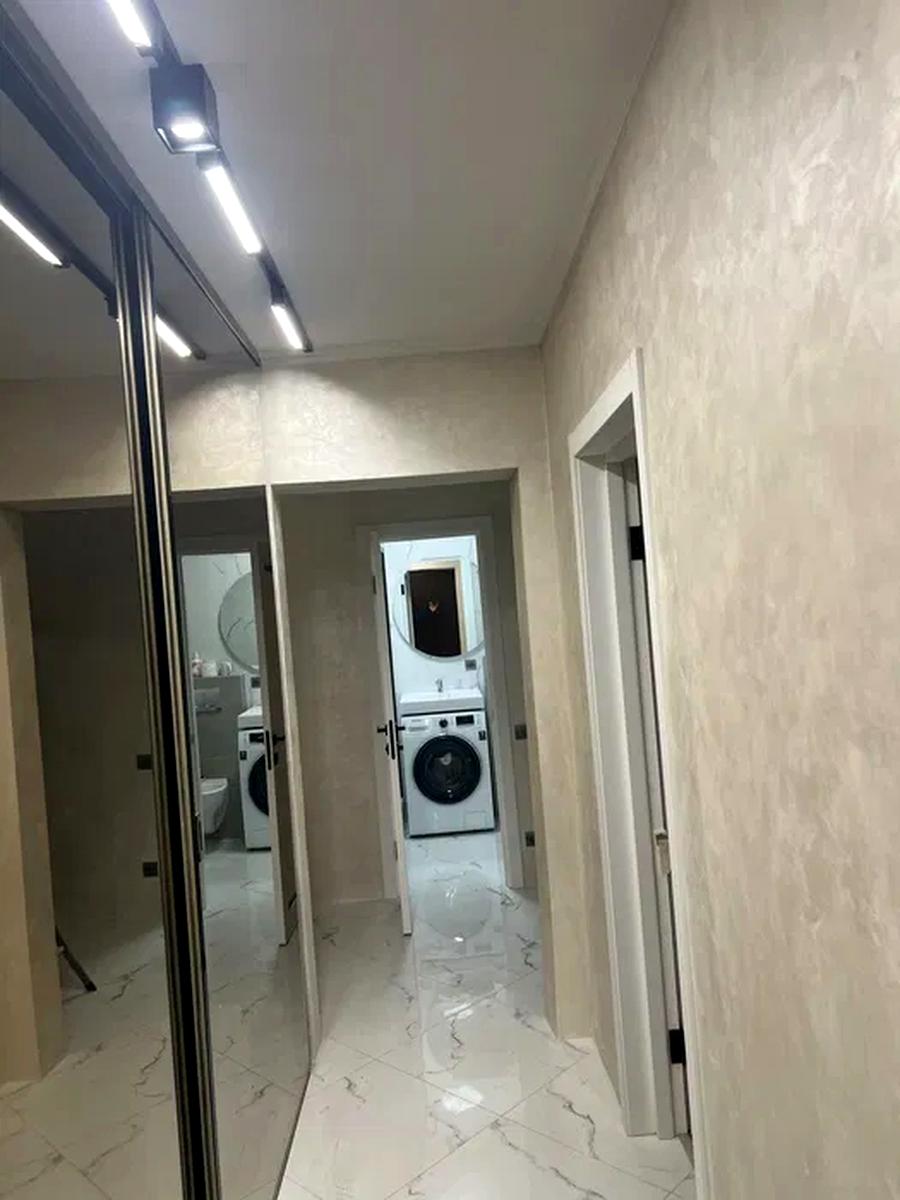 1864986583513804