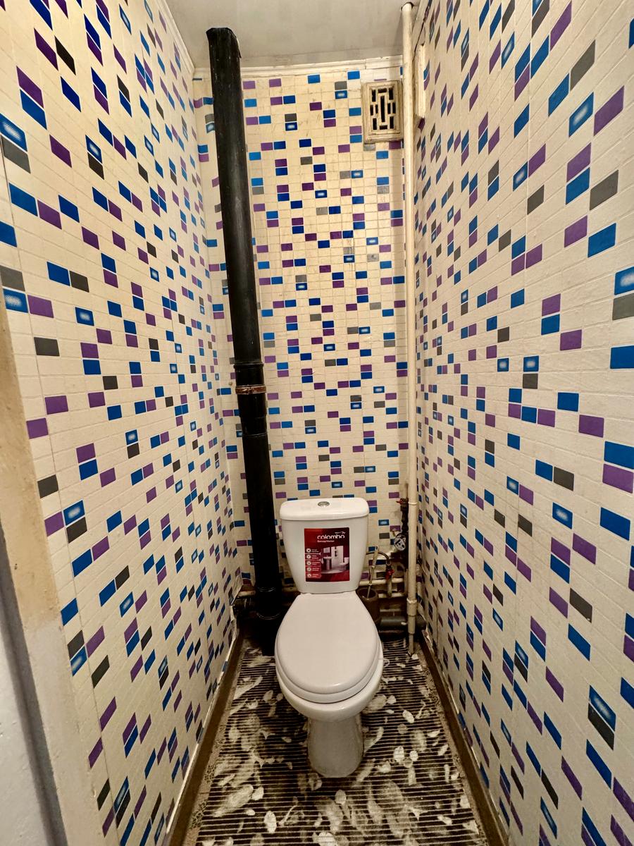 1864986796296364