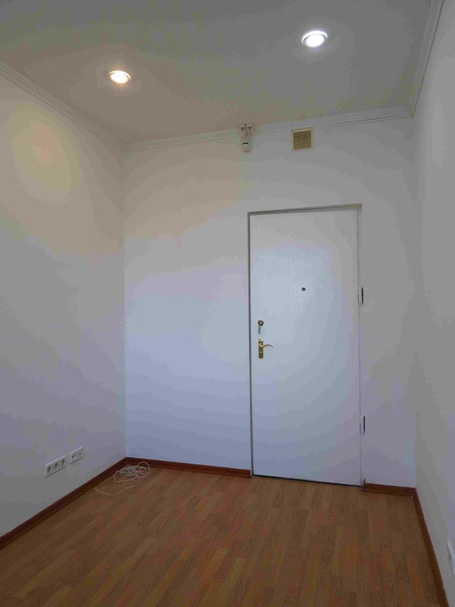 1864987132479942