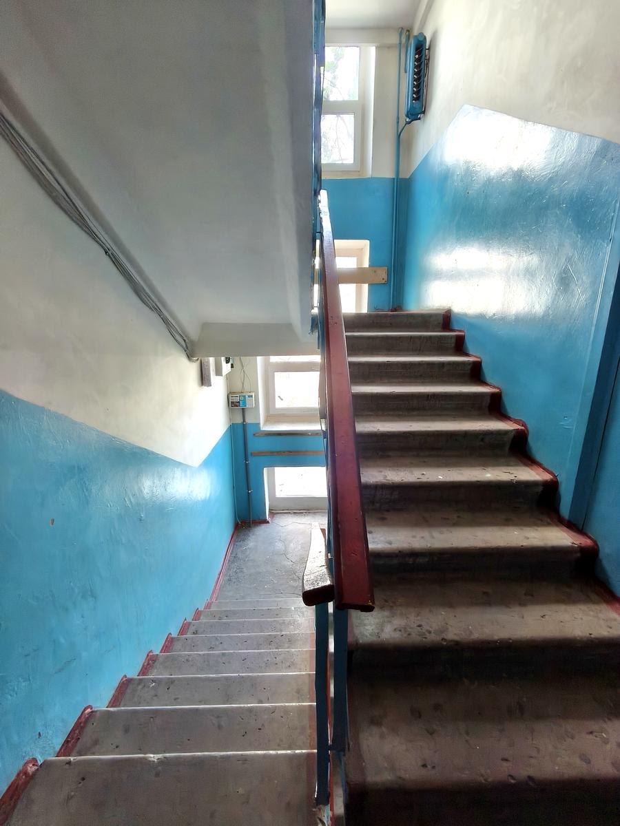 1864988650575695