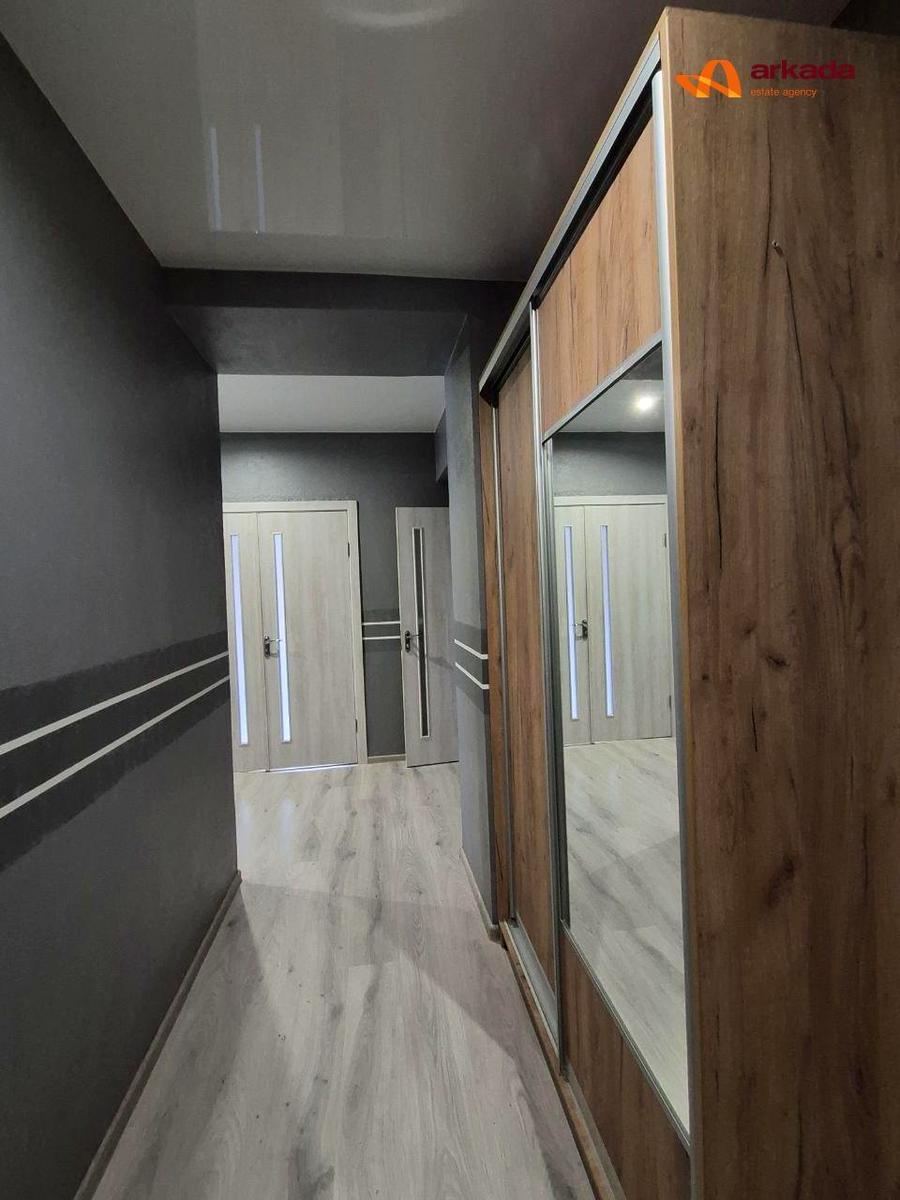 1864990288774299