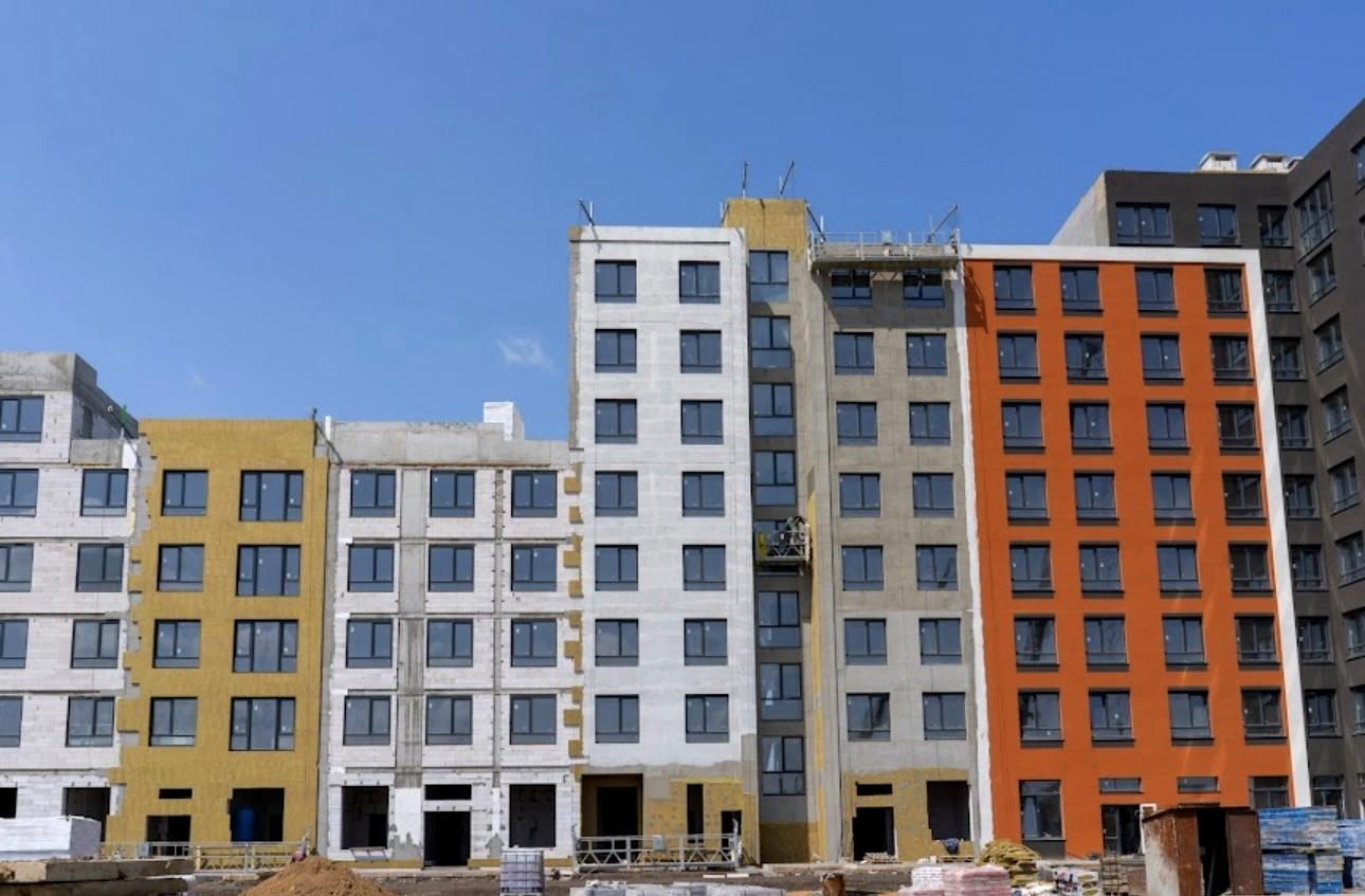 1864992621592156