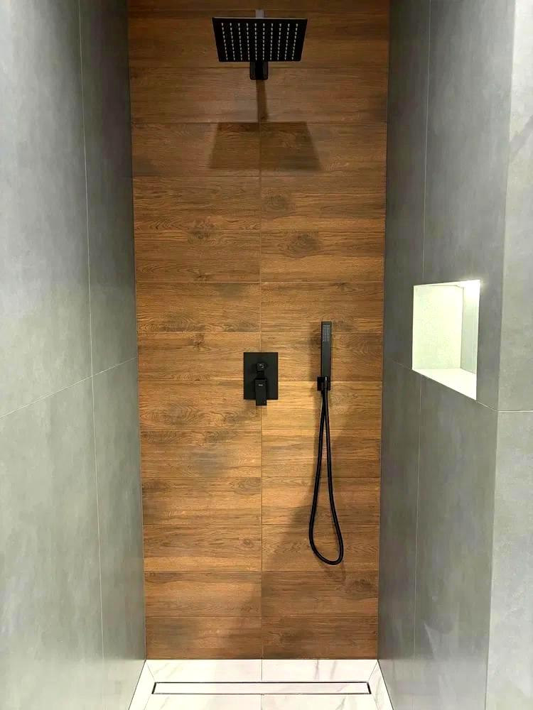 1865058455926367