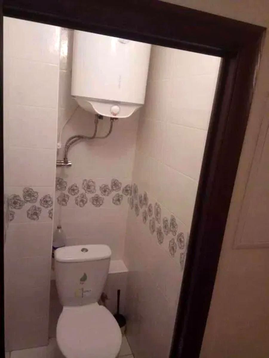 1865062914584656