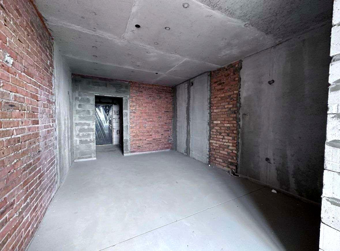 1865068915399641
