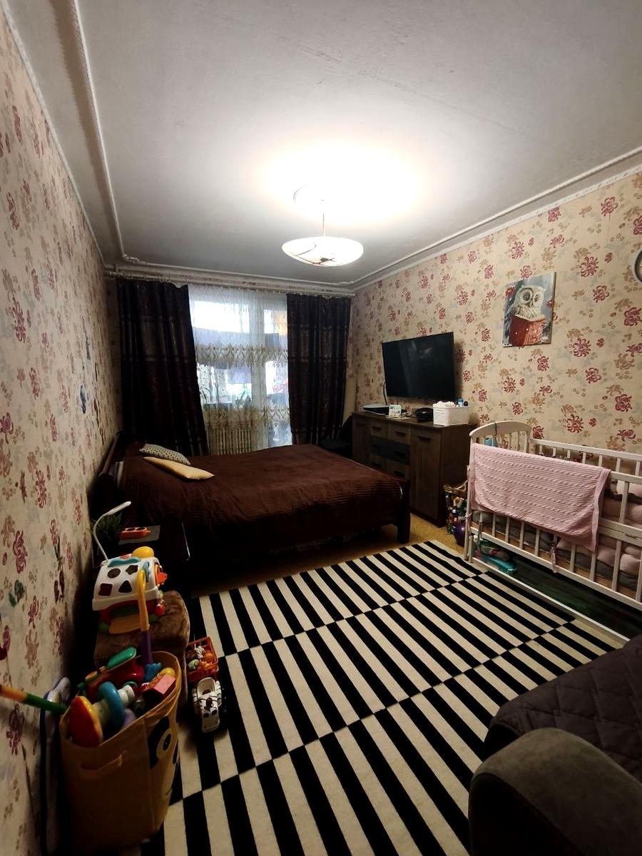 1865070288325576