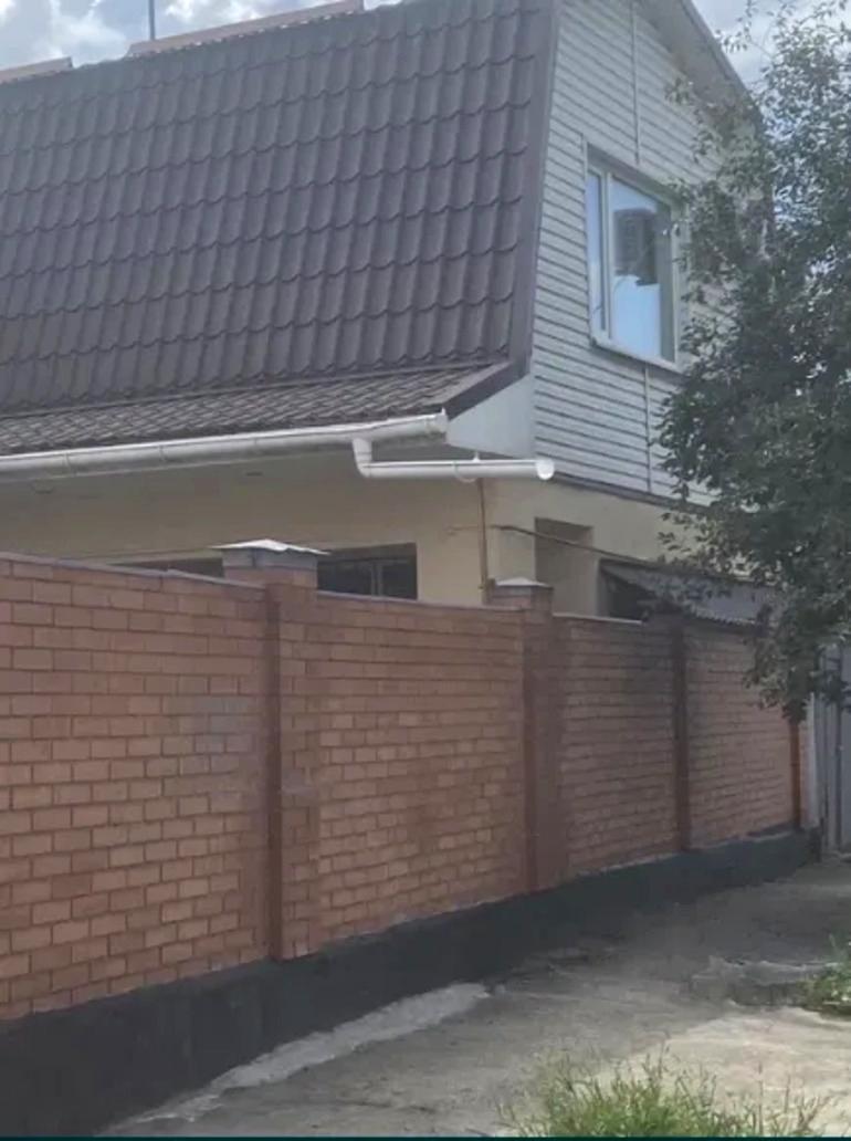 1865071557452411