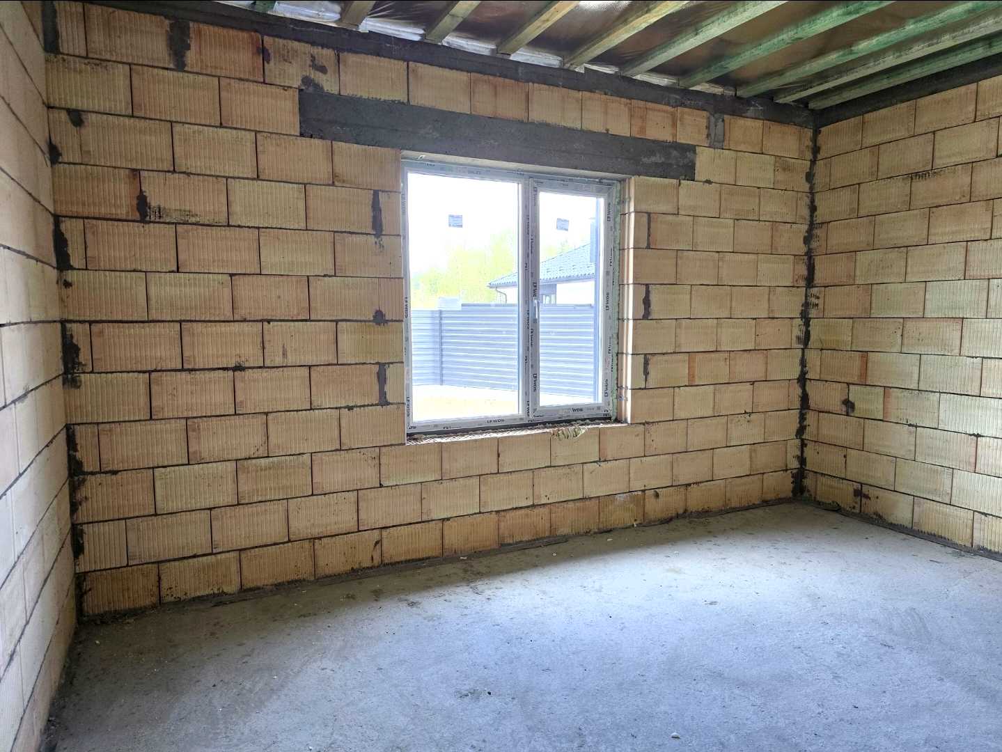 1865078727523728