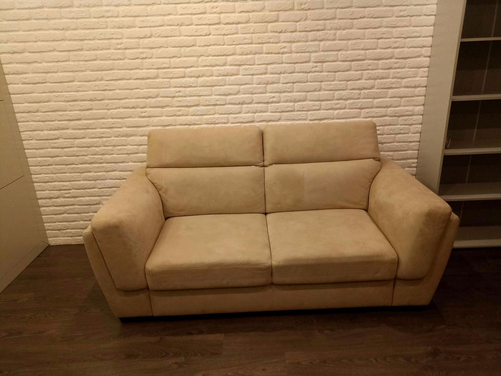 1865079725923562