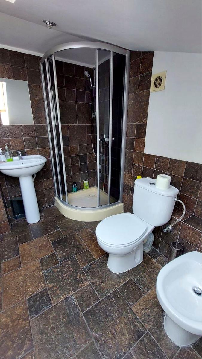 1865081030875830