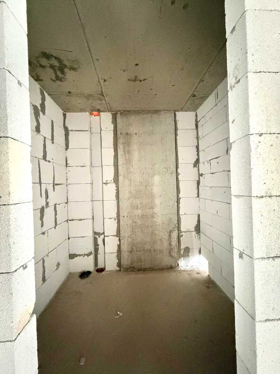 1865085001851744